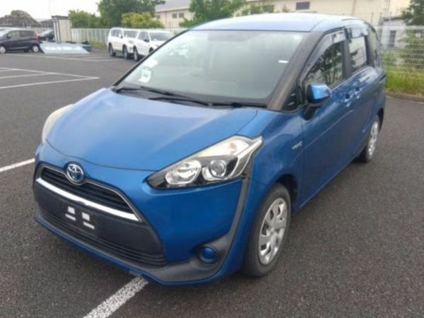 Toyota Sienta MPV, Petrol Hybrid, 2016, Blue