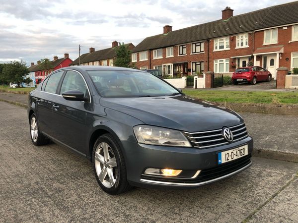 Volkswagen Passat Saloon, Diesel, 2012, Grey