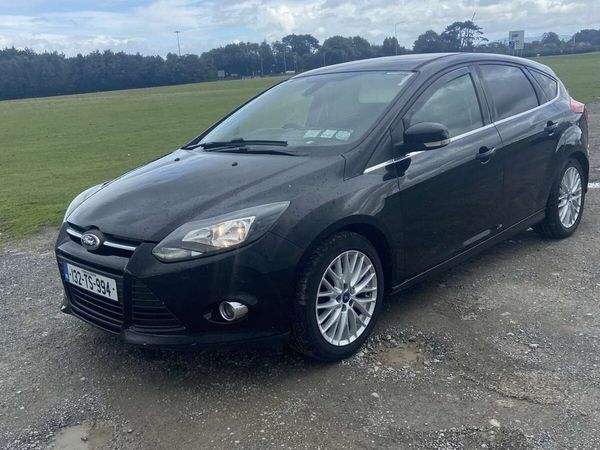 Ford Focus Hatchback, Petrol, 2013, Black