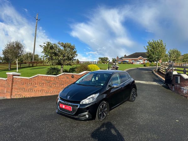 Peugeot 208 Hatchback, Petrol, 2018, Black