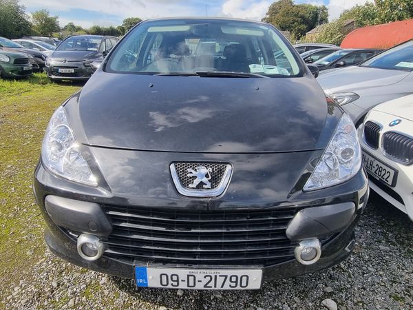 Peugeot 307 Hatchback, Petrol, 2009, Black