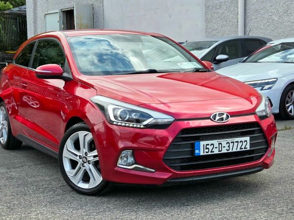 Hyundai i20 Coupe, Petrol, 2015, Red