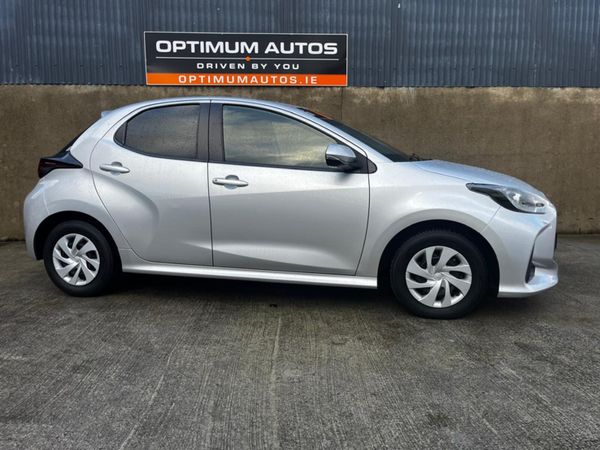 Toyota Yaris Hatchback, Petrol, 2021, Silver