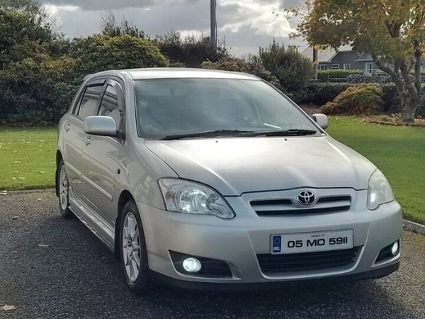 Toyota Corolla Hatchback, Diesel, 2005, Silver