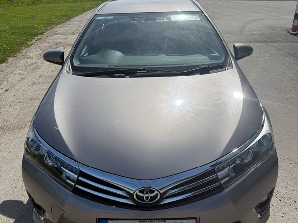 Toyota Corolla Saloon, Diesel, 2016, Bronze