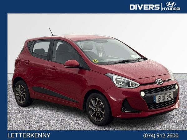 Hyundai i10 Hatchback, Petrol, 2019, Red