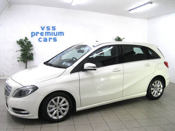 Mercedes-Benz B-Class MPV, Petrol, 2014, White