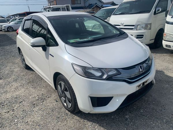 Honda Fit Hatchback, Petrol Hybrid, 2014, White