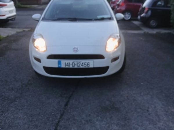 Fiat Punto Hatchback, Petrol, 2014, White