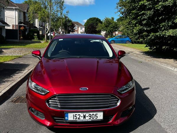 Ford Mondeo Hatchback, Diesel, 2015, Red