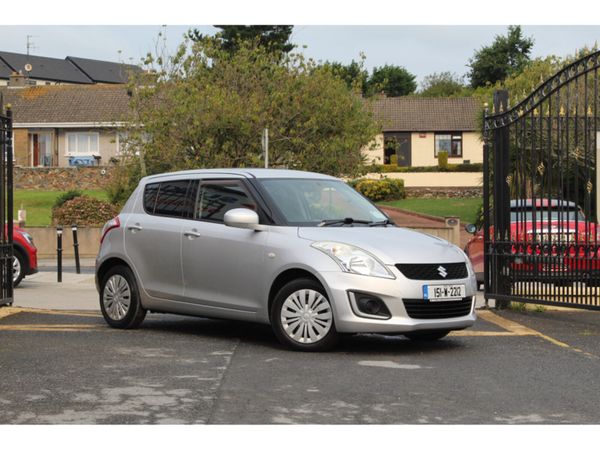 Suzuki Swift Hatchback, Petrol, 2015, Silver