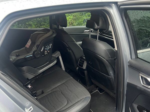 Kia Sportage SUV, Petrol Hybrid, 2022, Grey