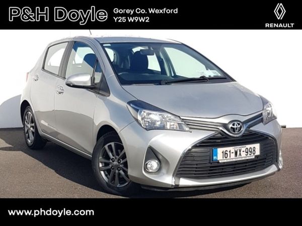 Toyota Yaris Hatchback, Petrol, 2016, Silver
