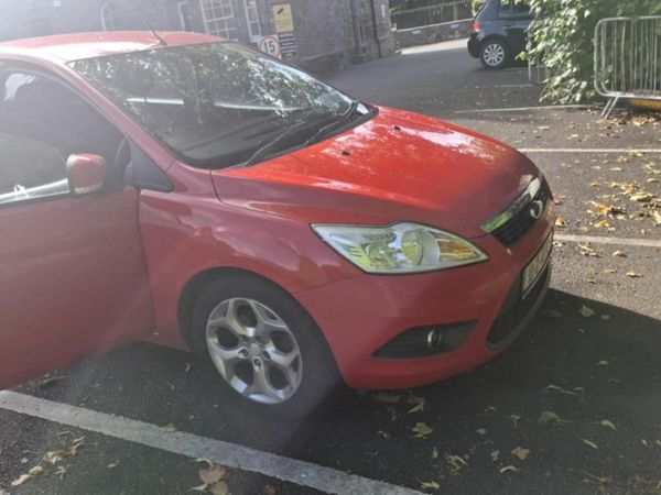 Ford Focus Hatchback, Diesel, 2010, Red