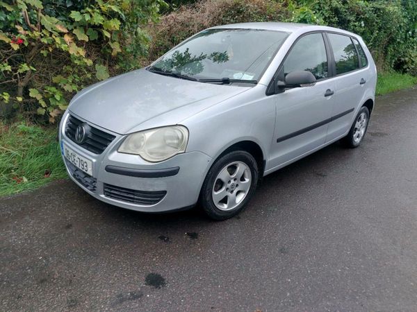 Volkswagen Polo Hatchback, Petrol, 2006, Silver