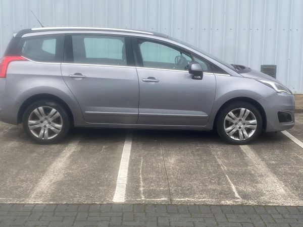 Peugeot 5008 MPV, Petrol, 2016, Grey