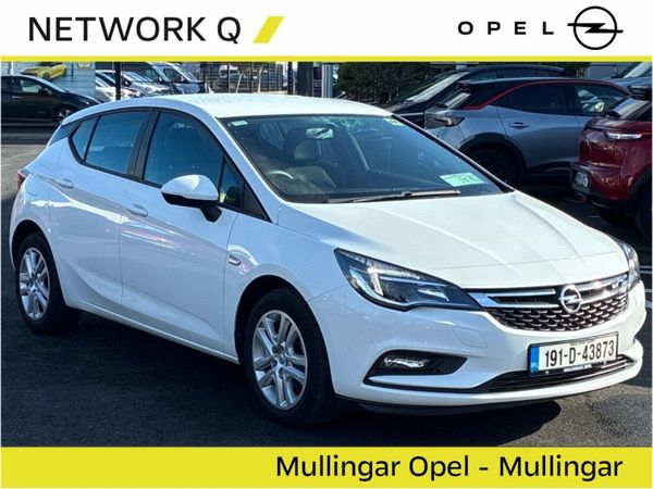 Opel Astra Hatchback, Petrol, 2019, White