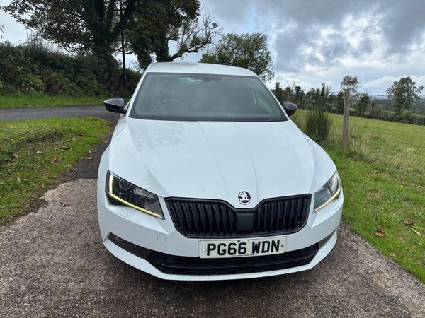 Skoda Superb Hatchback, Diesel, 2017, White