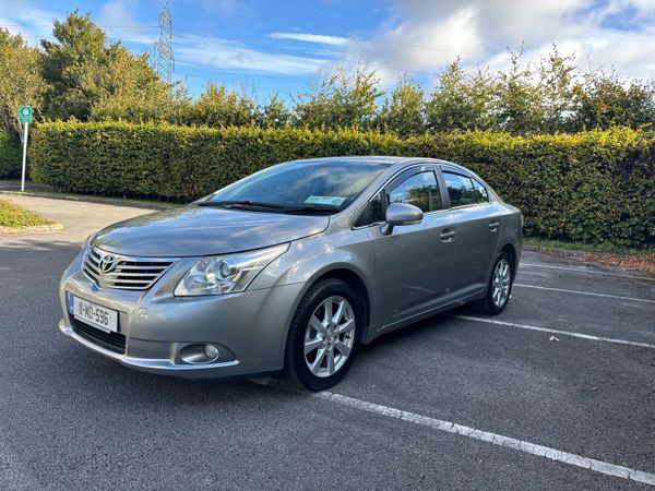 Toyota Avensis Saloon, Diesel, 2011, Grey