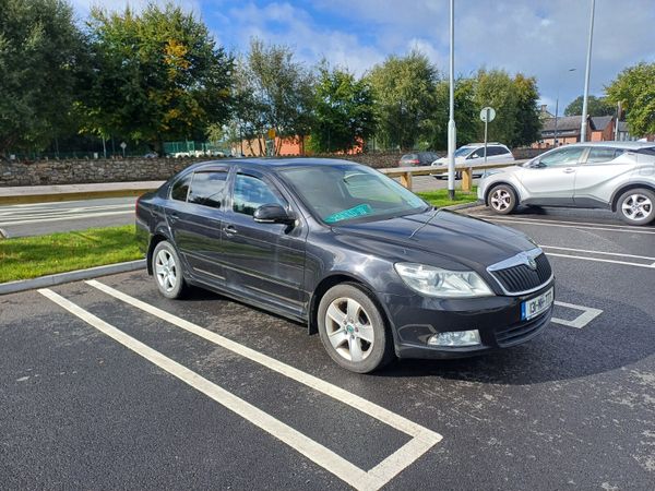 Skoda Octavia Saloon, Diesel, 2013, Black