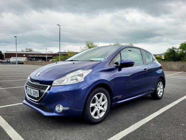Peugeot 208 Hatchback, Petrol, 2014, Blue