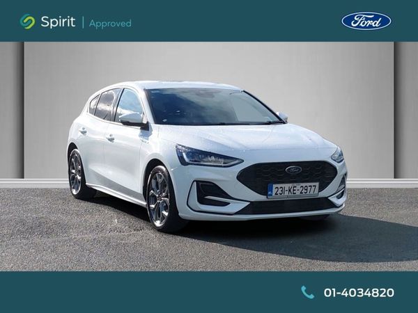 Ford Focus Hatchback, Petrol, 2023, White
