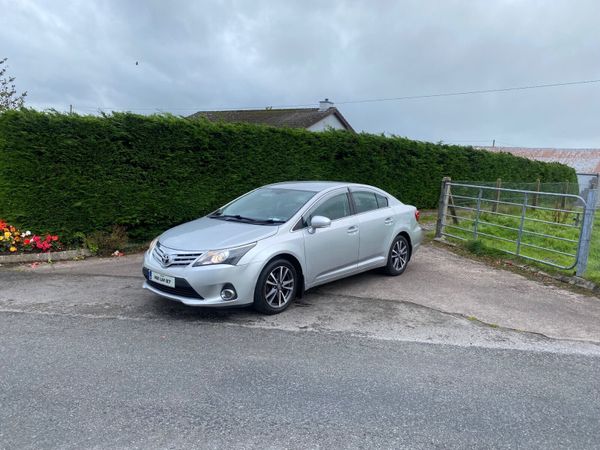 Toyota Avensis Saloon, Diesel, 2014, Silver