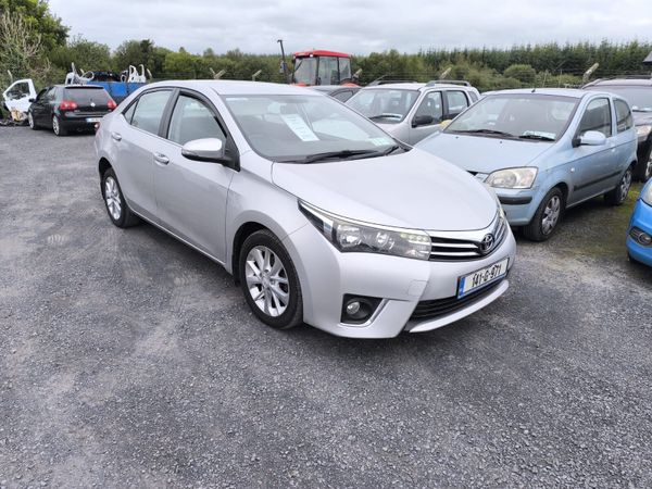 Toyota Corolla Saloon, Diesel, 2014, Silver