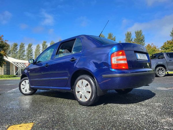 Skoda Fabia Saloon, Petrol, 2006, Blue