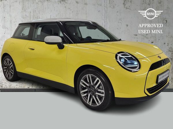 Mini Cooper Hatchback, Electric, 2025, Yellow