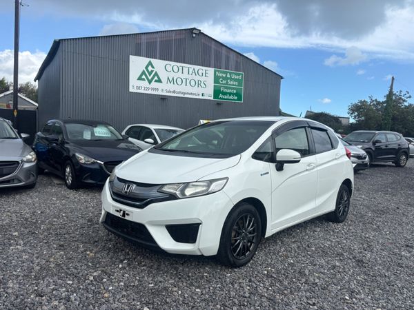Honda Fit Hatchback, Petrol Hybrid, 2015, White