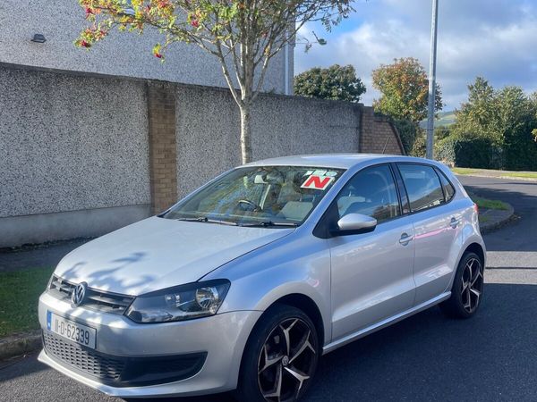 Volkswagen Polo Hatchback, Petrol, 2011, Silver