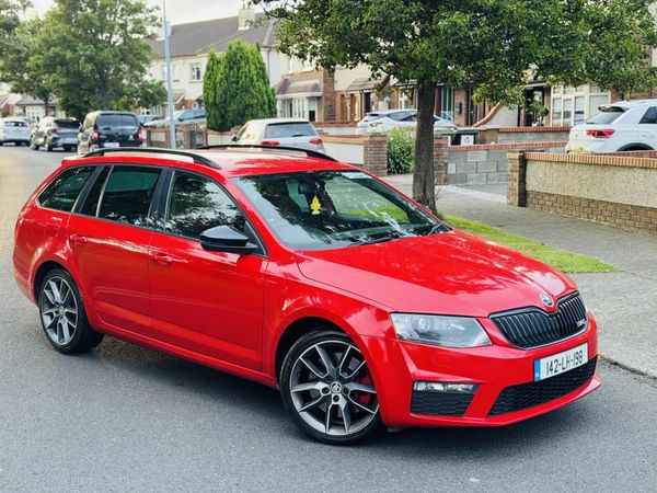 Skoda Octavia Estate, Diesel, 2014, Red