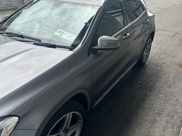Mercedes-Benz GLA SUV, Diesel, 2017, Grey