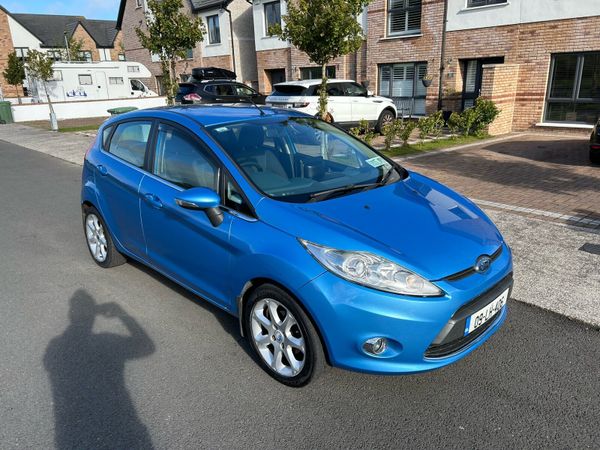 Ford Fiesta Hatchback, Petrol, 2009, Blue