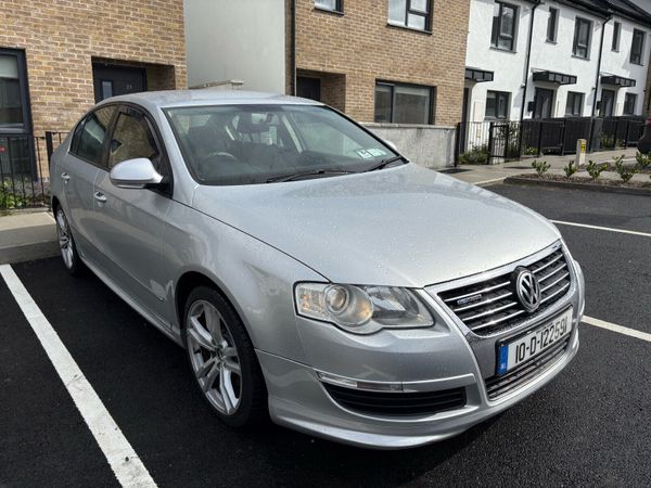 Volkswagen Passat Saloon, Diesel, 2010, Silver