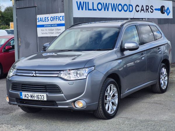 Mitsubishi Outlander SUV, Petrol Plug-in Hybrid, 2014, Grey