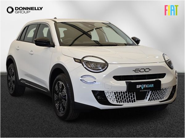 Fiat 600 Hatchback, Petrol, 2025, White
