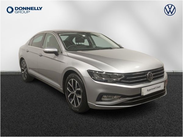 Volkswagen Passat Saloon, Diesel, 2020, Silver