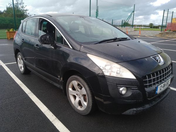 Peugeot 3008 MPV, Diesel, 2012, Black