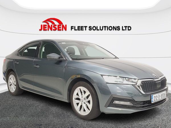 Skoda Octavia Saloon, Diesel, 2021, Grey