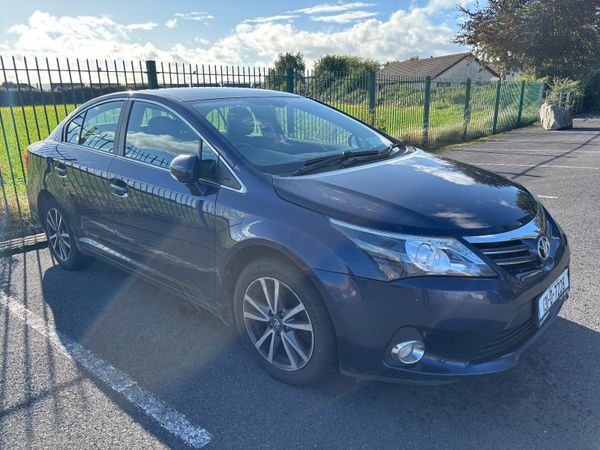 Toyota Avensis Saloon, Diesel, 2013, Blue