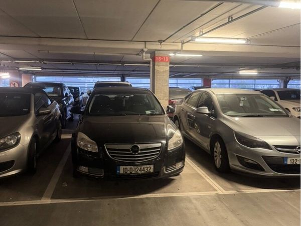 Vauxhall Insignia Hatchback, Diesel, 2010, Black