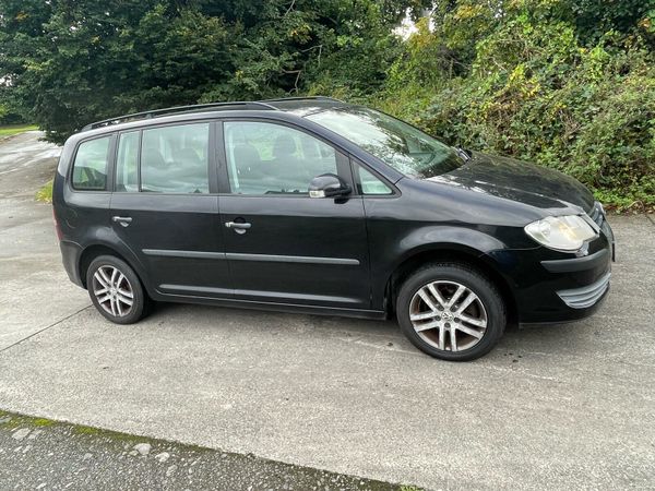 Volkswagen Touran MPV, Petrol, 2007, Black