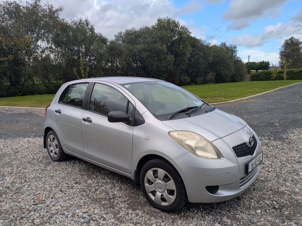 Toyota Yaris Hatchback, Petrol, 2006, Silver