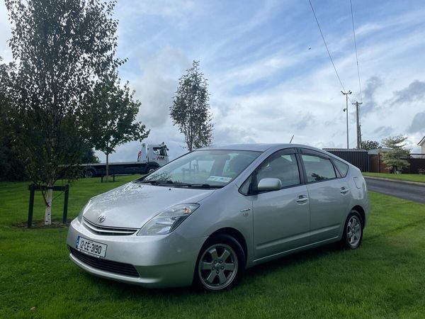 Toyota Prius Hatchback, Petrol Hybrid, 2012, Silver