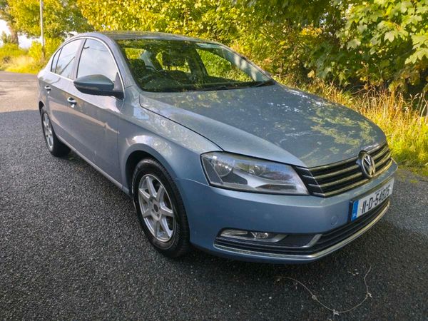 Volkswagen Passat Saloon, Diesel, 2011, Grey