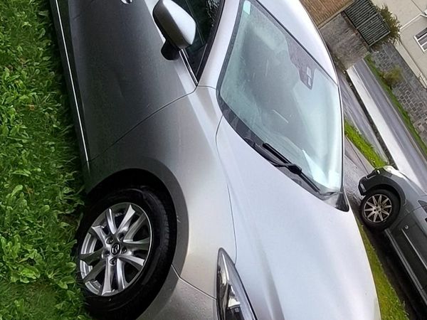Mazda Mazda3 Saloon, Diesel, 2015, Grey