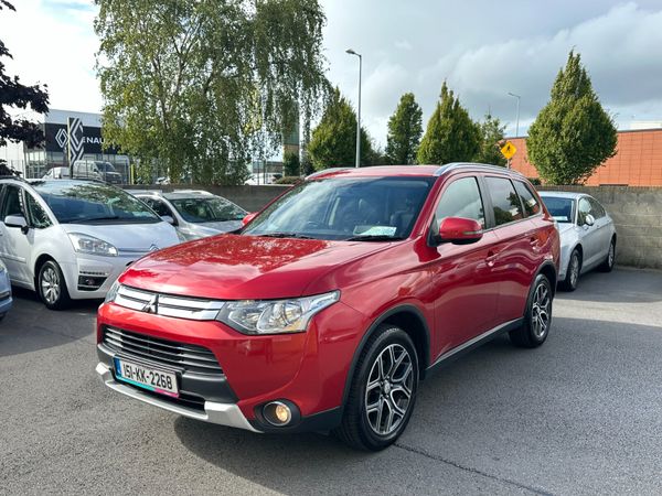 Mitsubishi Outlander SUV, Diesel, 2015, Red