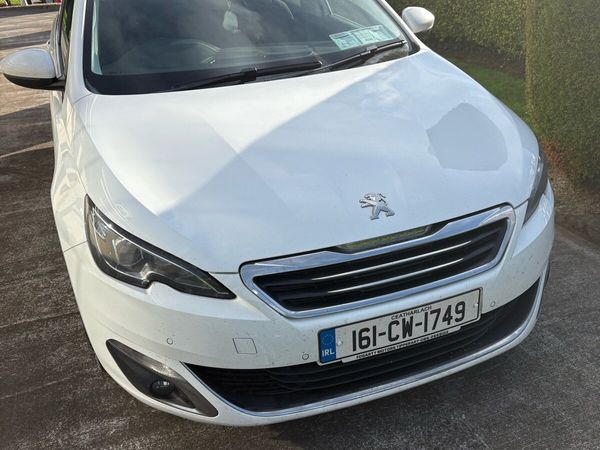 Peugeot 308 Hatchback, Diesel, 2016, White